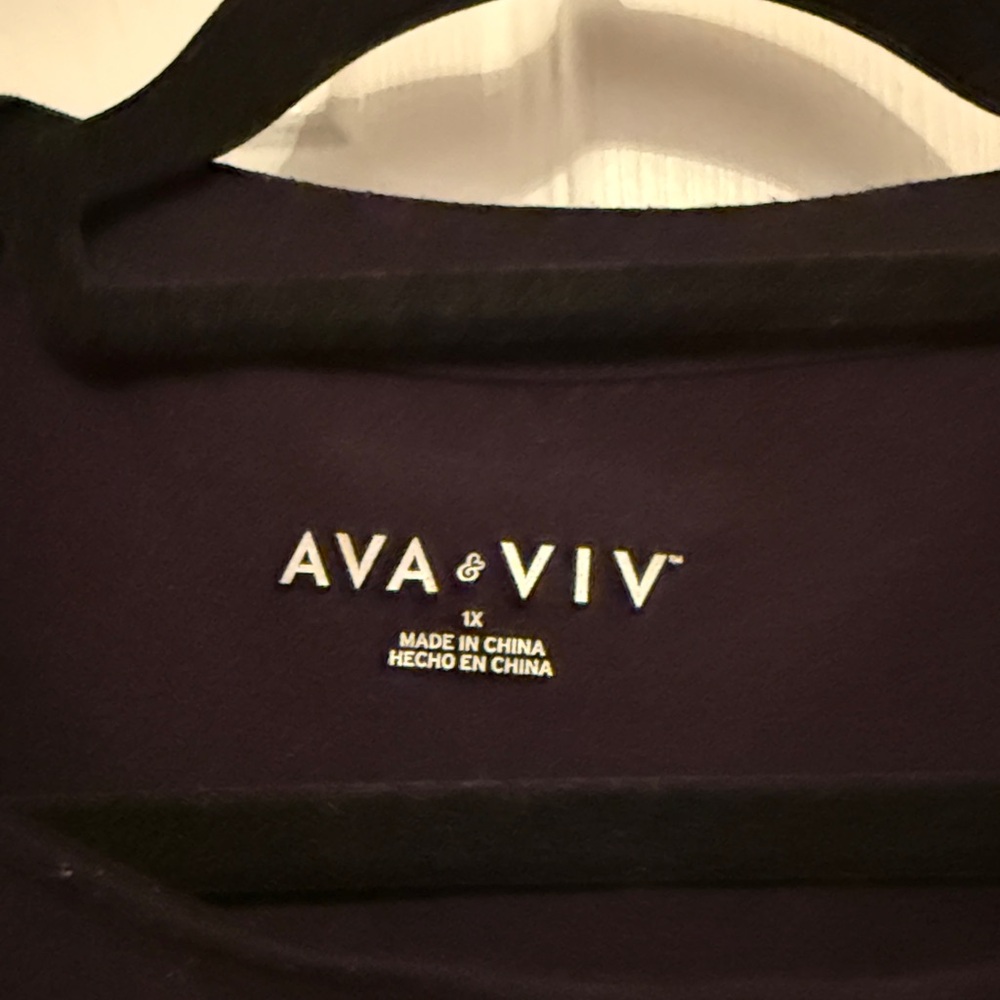 Ava & Viv Black Top with Lace Detail - Picture 2 of 3